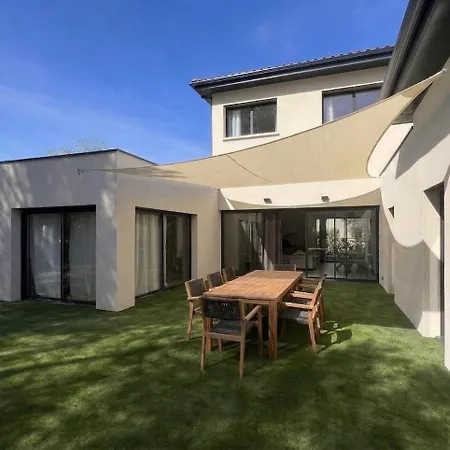 Neuve - 210 M2 Entre Vignes Et Willa *